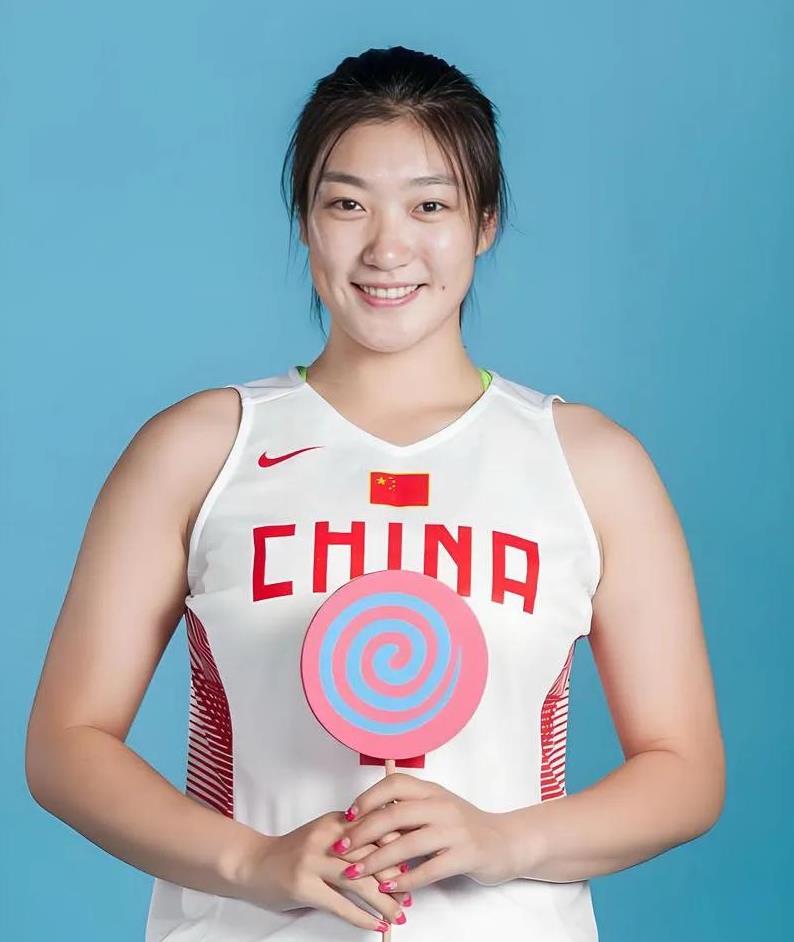 亚洲杯赛场，壮哉我大队伍向前进的简单介绍