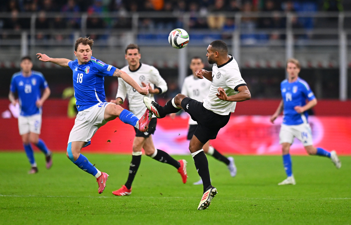 阿尔梅里亚主场击败伯尔尼西亚，实现保级目标