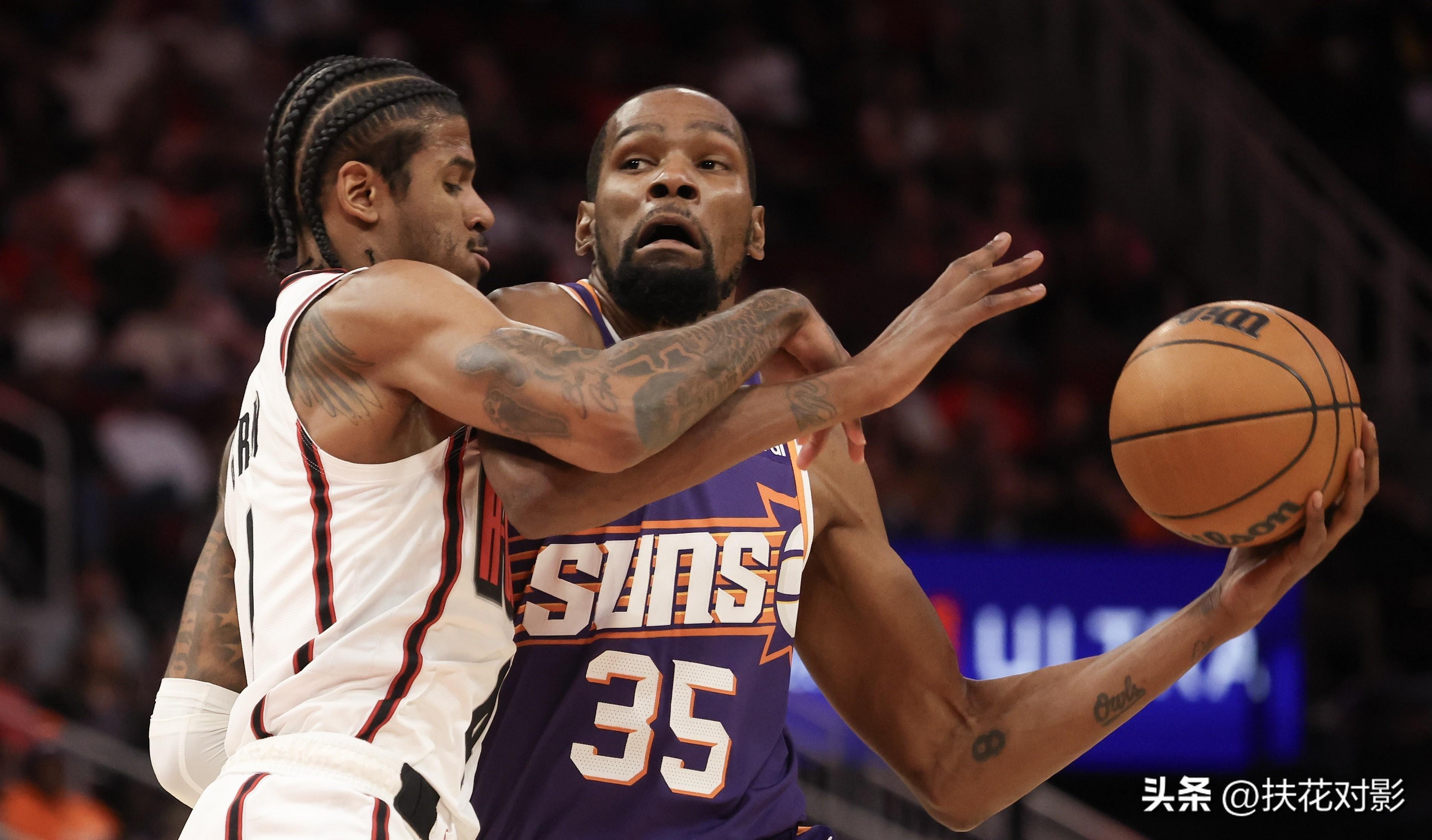 休斯顿火箭全队迎战，迎接新赛季挑战