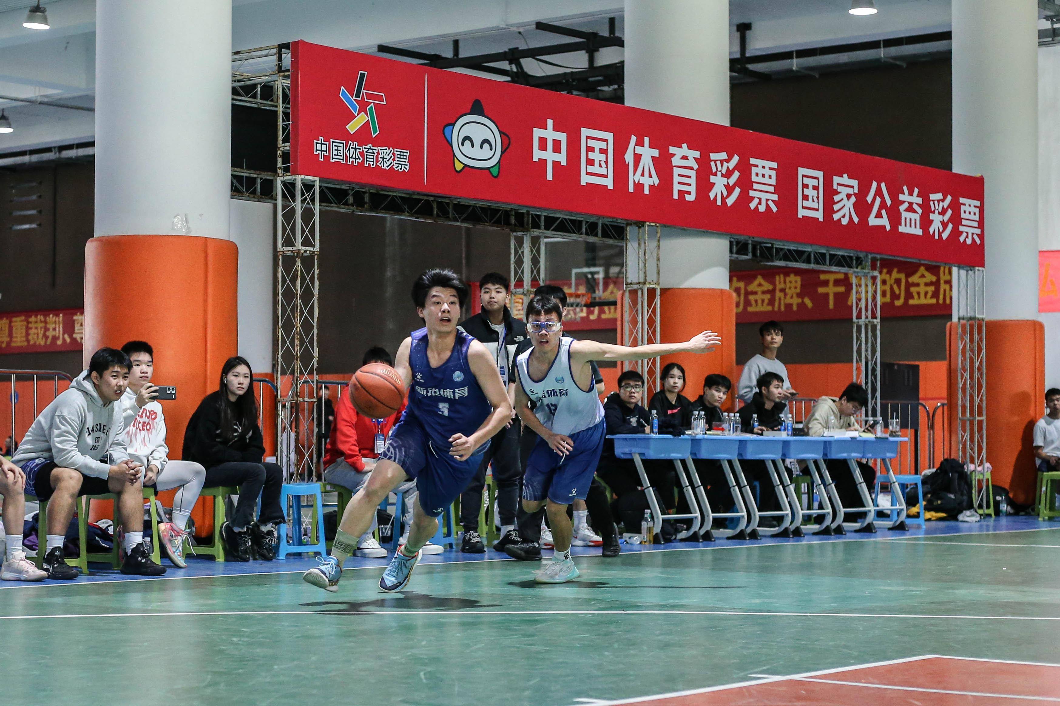 男女篮球赛事即将在各地开赛 男女篮球赛事即将在各地开赛