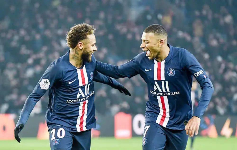 包含巴黎圣日耳曼客场大胜，无懈可击的词条